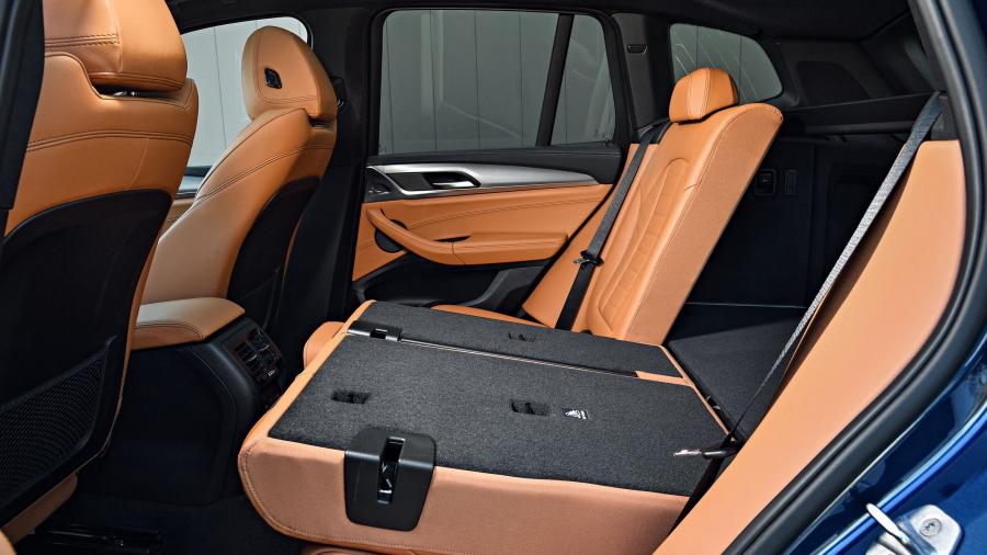 Интерьер BMW X3 M40i 2018 года  (NA) (фото 4 из 14)